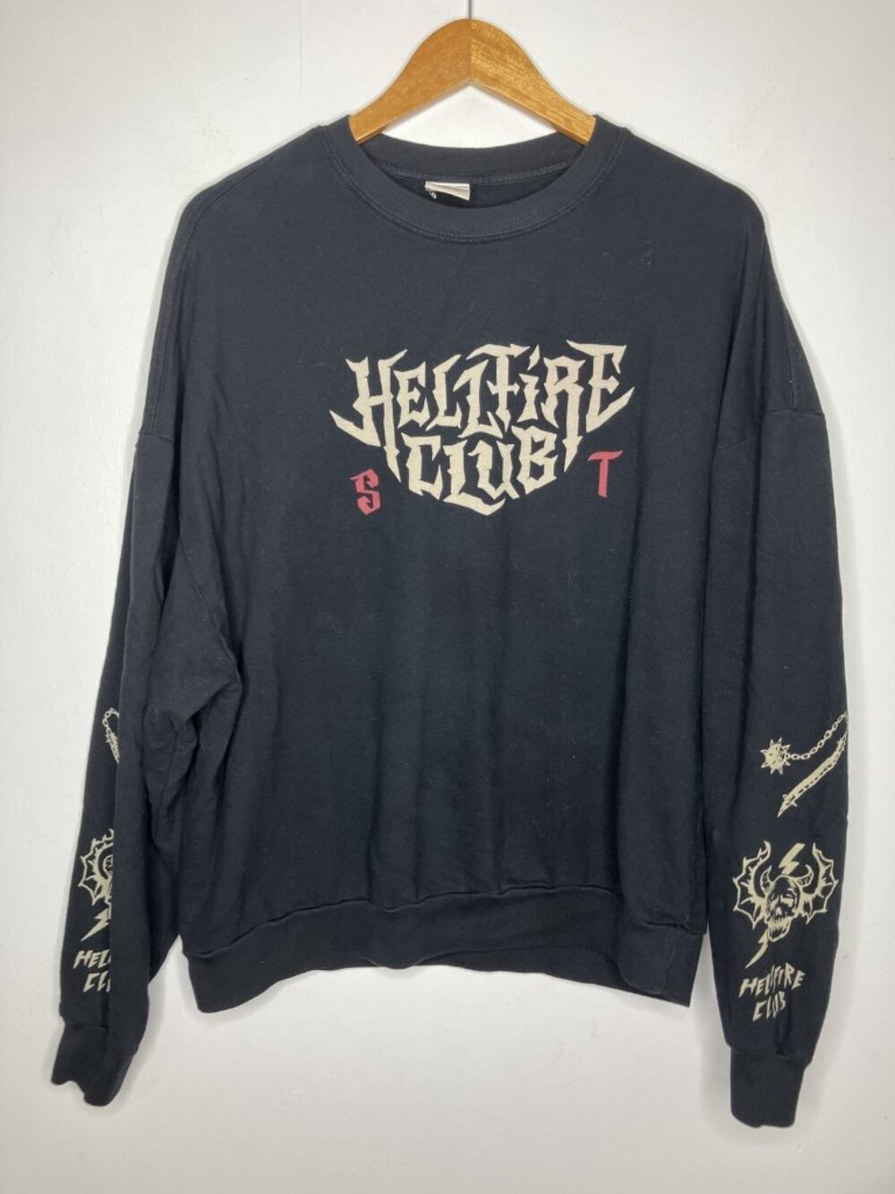 PacSun Stranger Things Hellfire Club Oversized Women's Sweatshirt Black